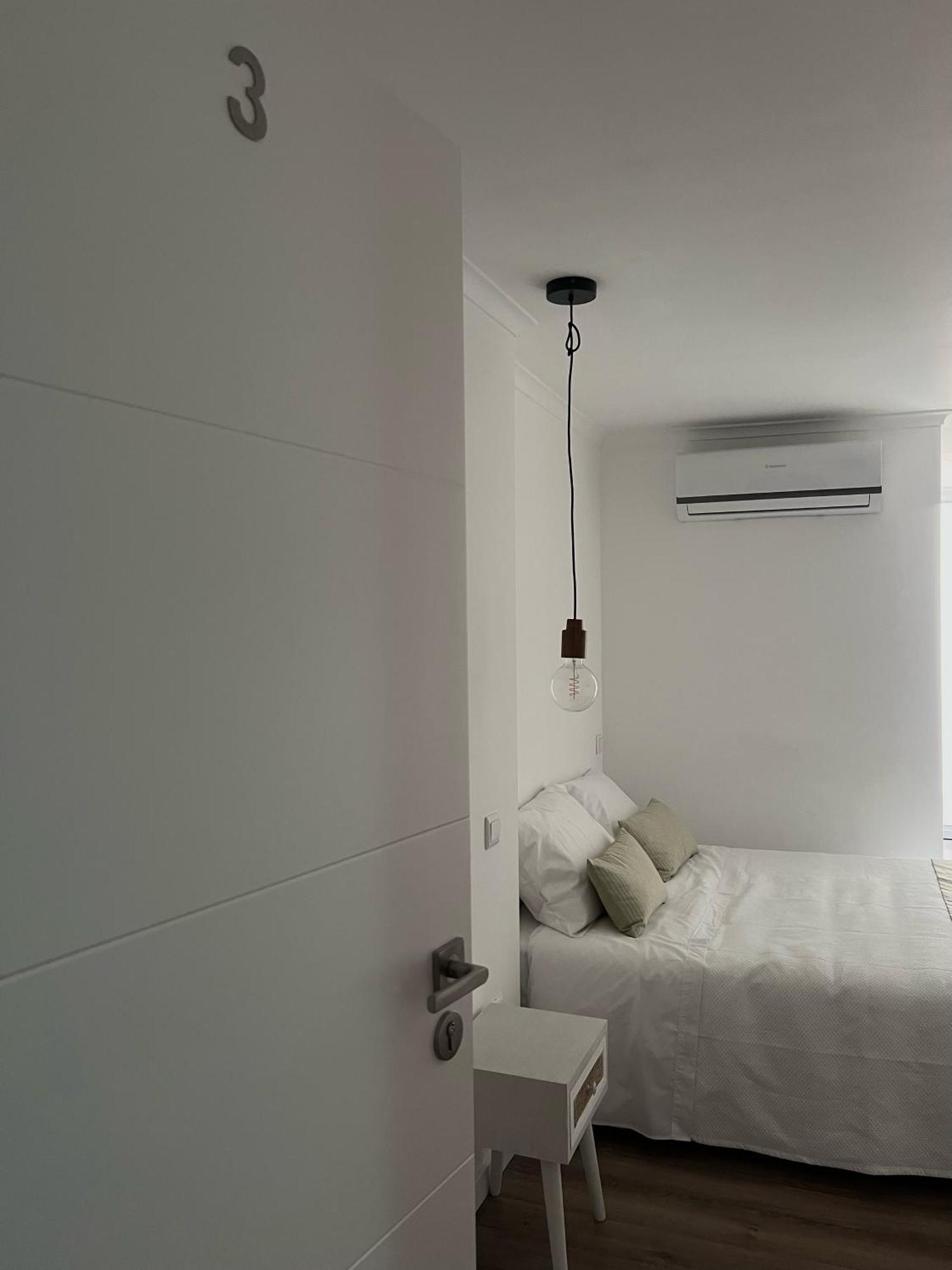 Al44 Hostel Беха Екстериор снимка